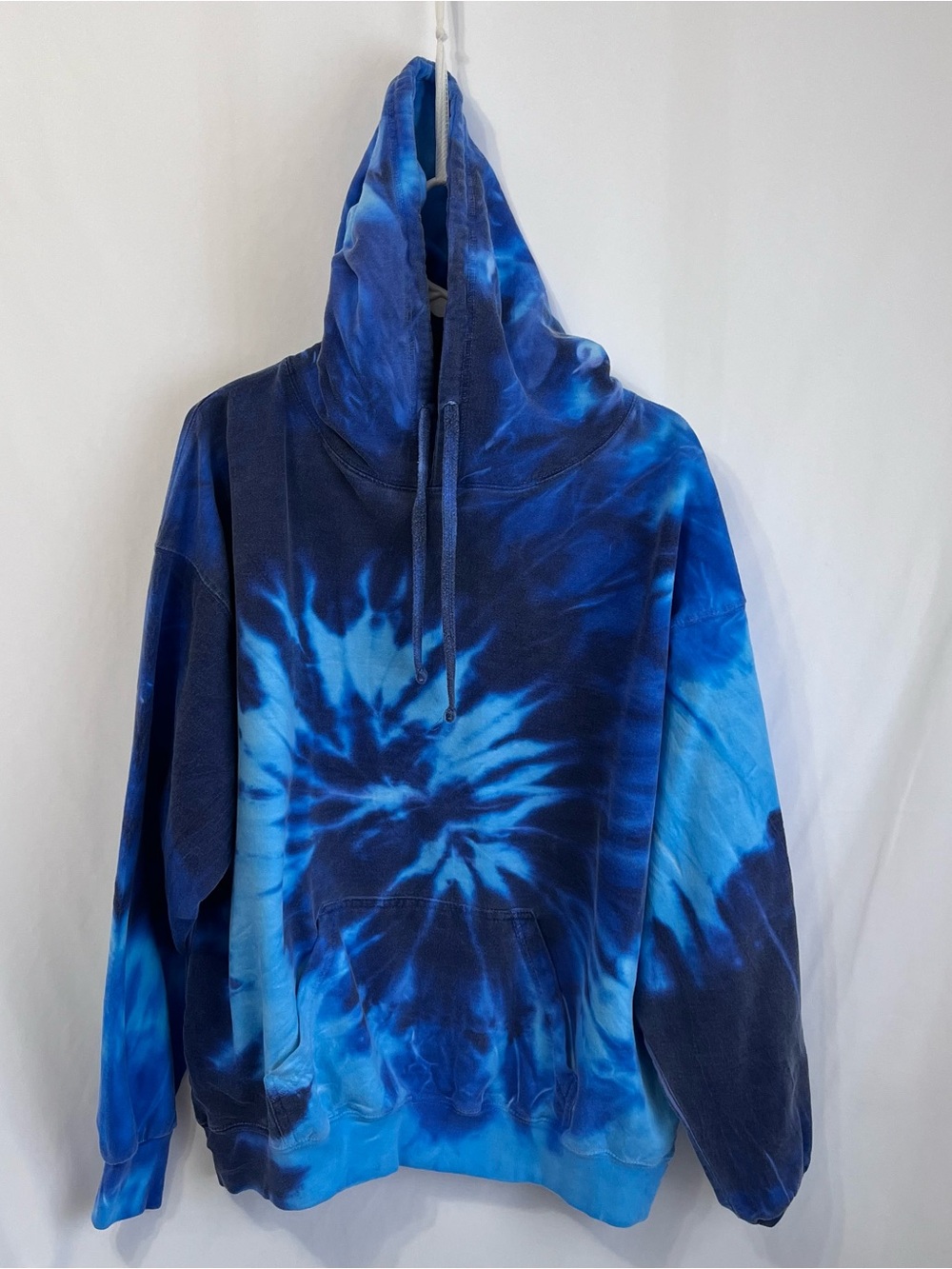 Faded Blue & Purple Tie-Dye Men's Hoodie Sweatshirt with Kangaroo Front Pocket